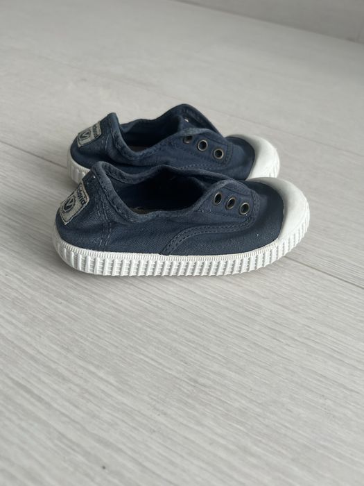 Victoria azuis escuros n24