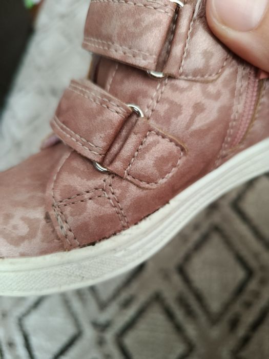 Черевики на дівчинку 26 розмір