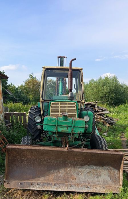 Екскаватор ЮМЗ 6