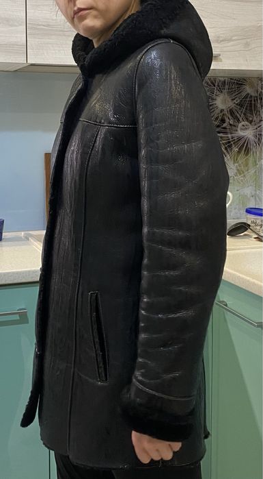 Шкіряна дублянка жіноча