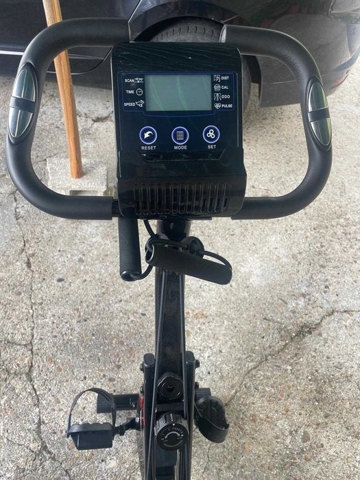Bicicleta estática para exercício
