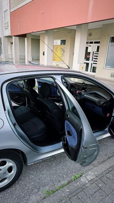Carro Peugeot 206