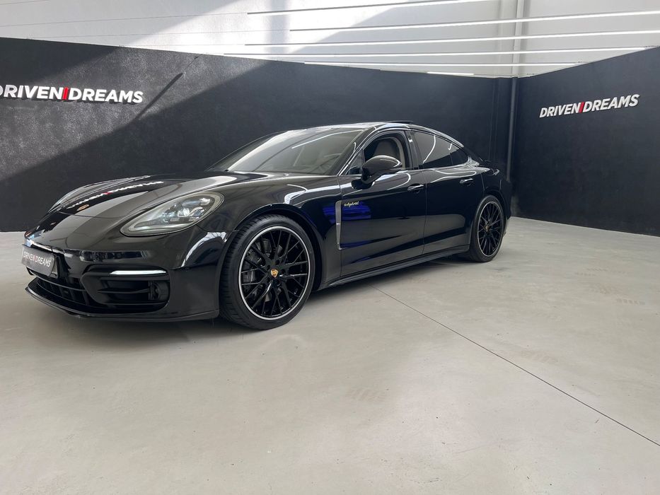 Porsche Panamera 4 E-Hybrid Platinum Edition