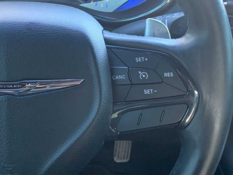 Chrysler 200 S      2015