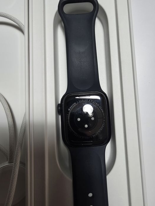 APPLE Watch Series 9 - 41mm (bracelete S/M) com carregador.