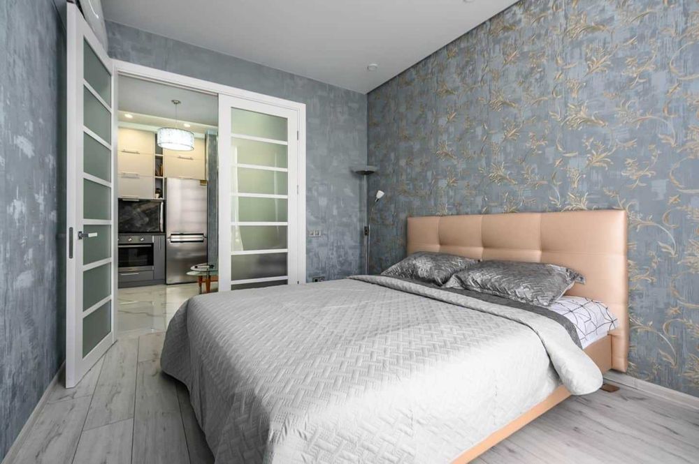 Стильная квартира с двумя спальнями.