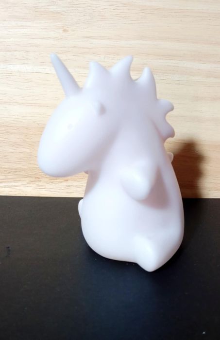 Lampka nocna jednorożec