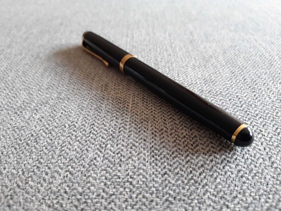 Caneta de tinta permanente