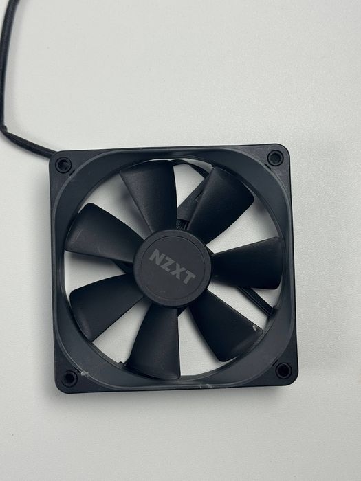 Система рідинного охолодження NZXT Kraken 120 (RL-KR120-B1)