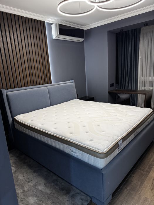 НОВЕ! Продам двоспальне велюрове ліжко + матрац Maxx Comfort + перина