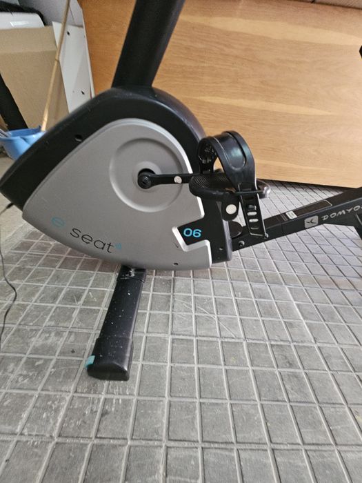 Bicicleta estática Domyos da Decathlon .