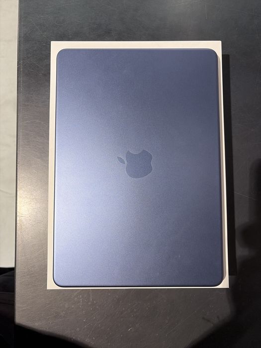 Macbook Neo, Azul
