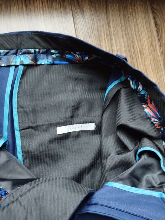 Lekkie eleganckie spodnie w kant slim fit rozm S