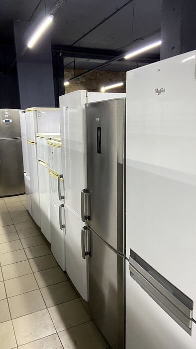 Холодильник Indesit з морозилкою бюджетний доставка МАГАЗИН ТЕХНІКИ