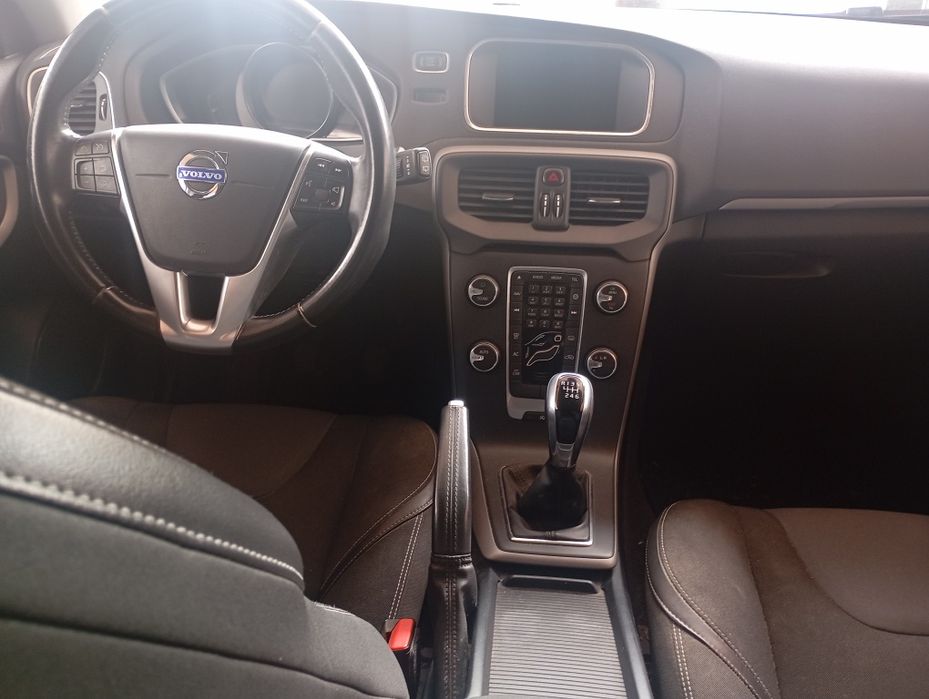 Volvo V40 momentum