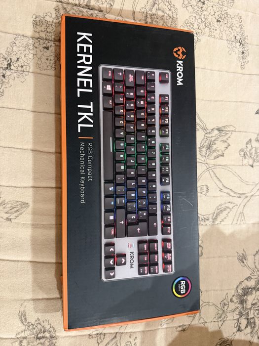 Teclado mecanico krom rgb