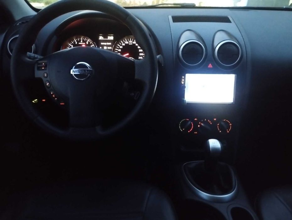 Nissan Qashgai  2011 року випуску 1,6 газ-бензин