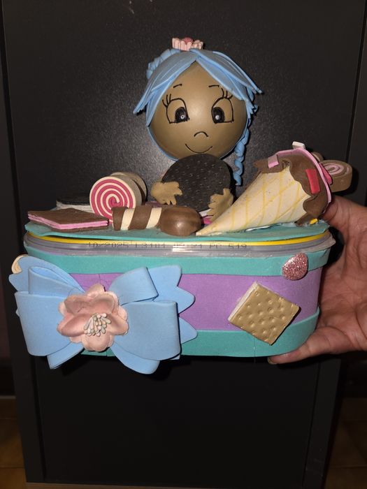 Bonecos feitos à mão com Eva