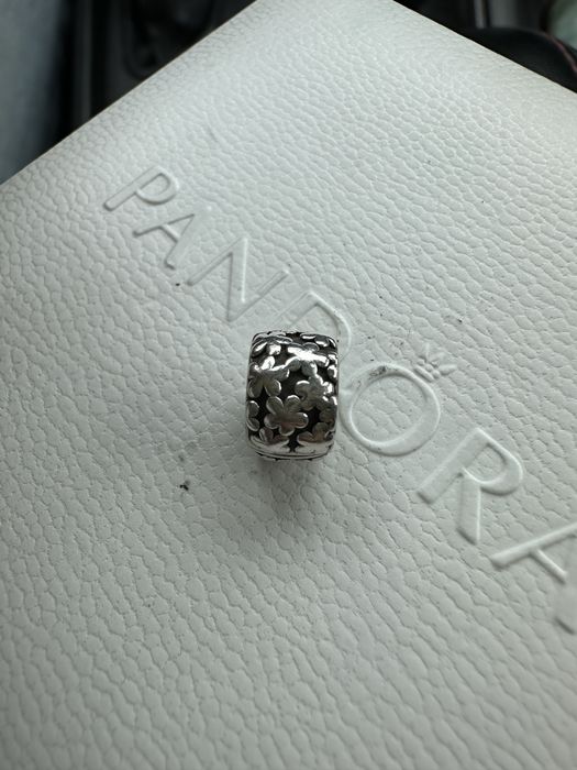 Pandora oryginalnu charms klips kwiecisty