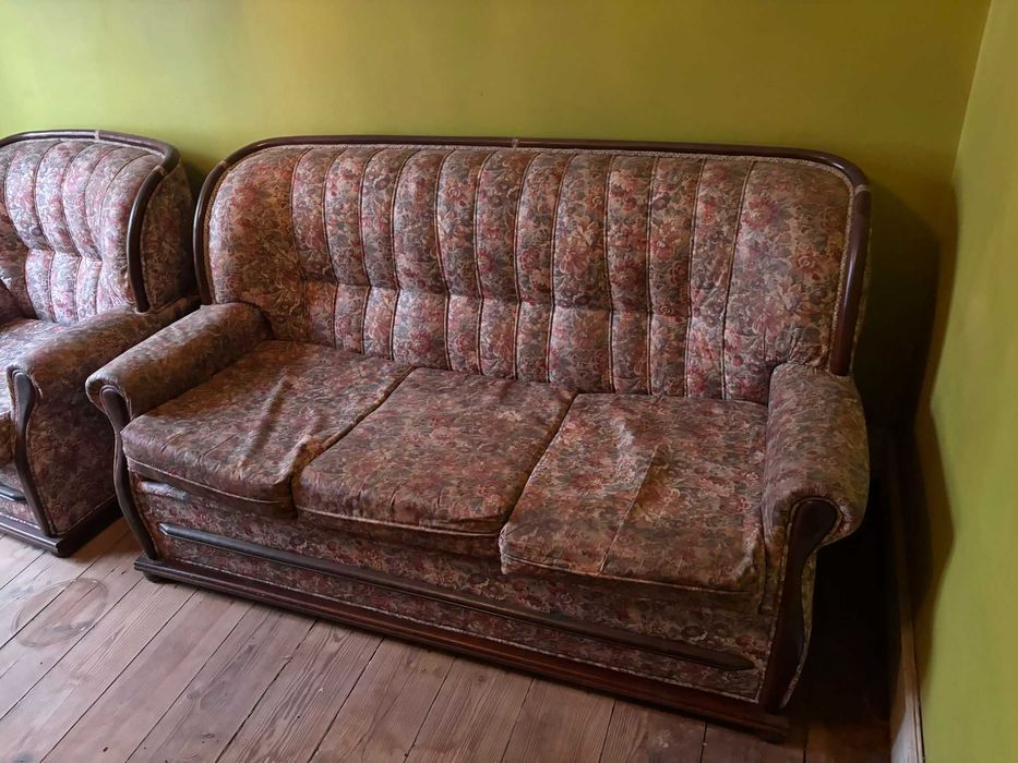 Conjunto Sofá-Cama + 2 Poltronas em Madeira Maciça – Estilo Rústico