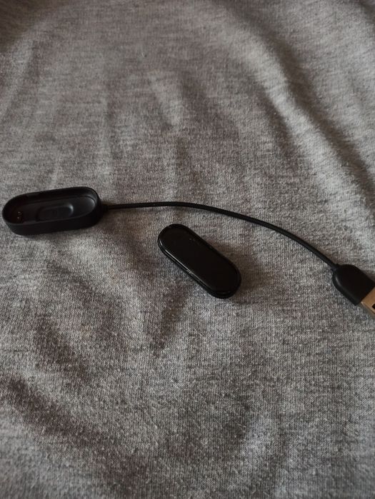 Продам Mi Band 4