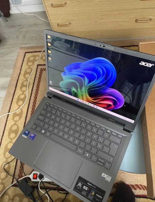 Acer Aspire 14 AI (Novo e com carregador)