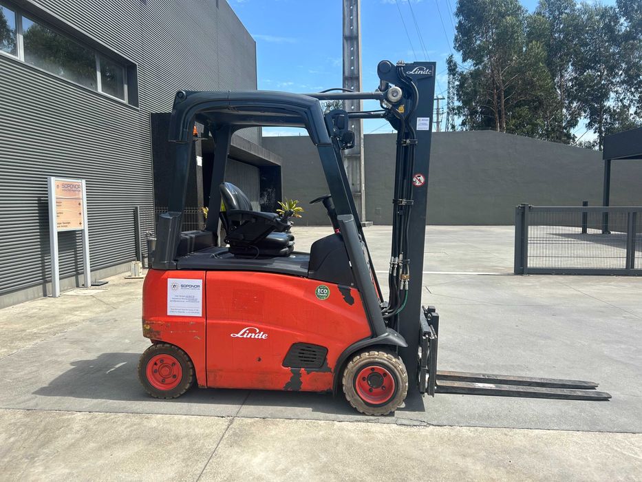 Empilhador Linde 2000 Kgs Elétrico