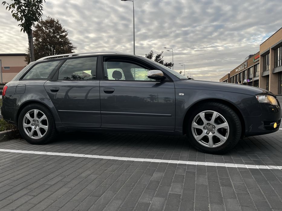 Продам Audi a4b7 2.0
