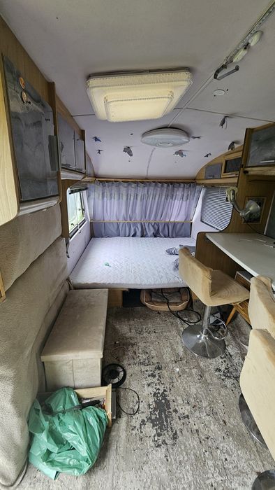 Przyczepa zarejestrowana z panelem bez gazu  96r