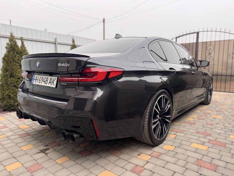 Продам BMW G30 540i