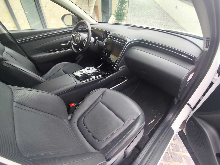 Vende-se Hyundai Tucson PHEV 1.6 TGDI AT Vanguard 29000KM