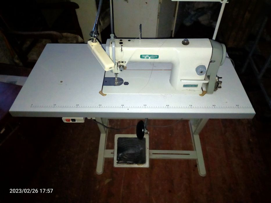 Швейна машинка siruba