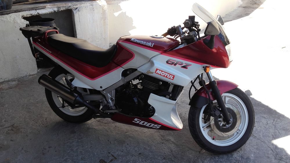 Kawasaki GPZ 500S