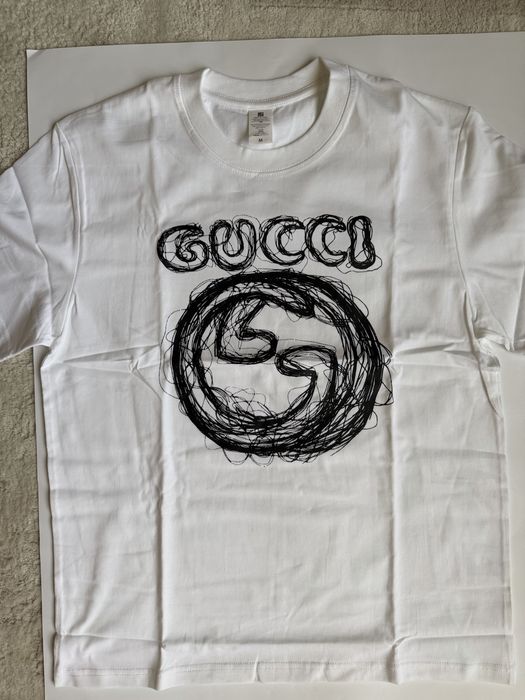 Gucci футболка.