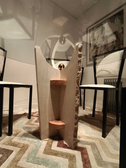 Mesa em vidro e mármore