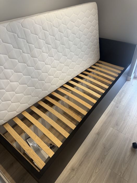 Łóżko z materacem piankowym 90x200