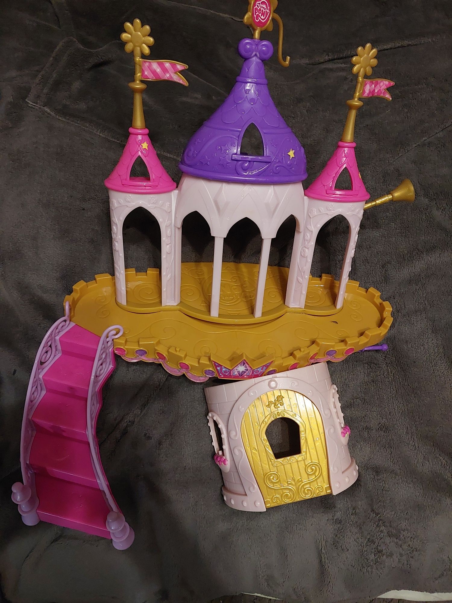 Littlest pet shop castle deals