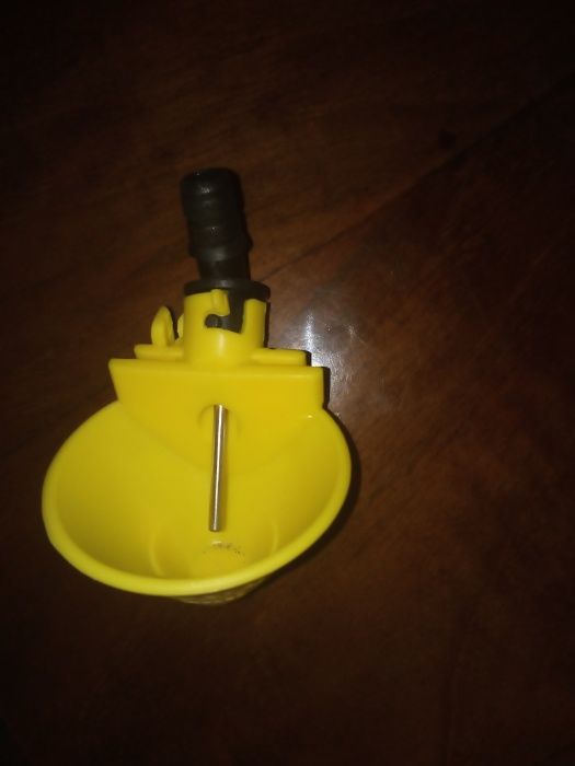 Испанская Микрочашечная поилка для перепелов и др. птицы