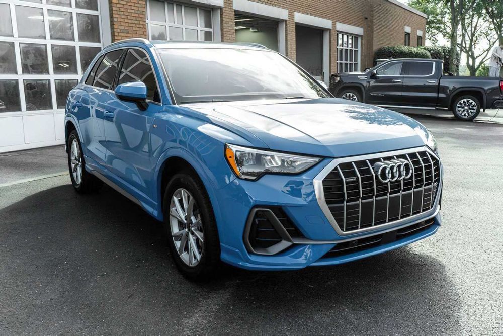 Audi Q3      2022