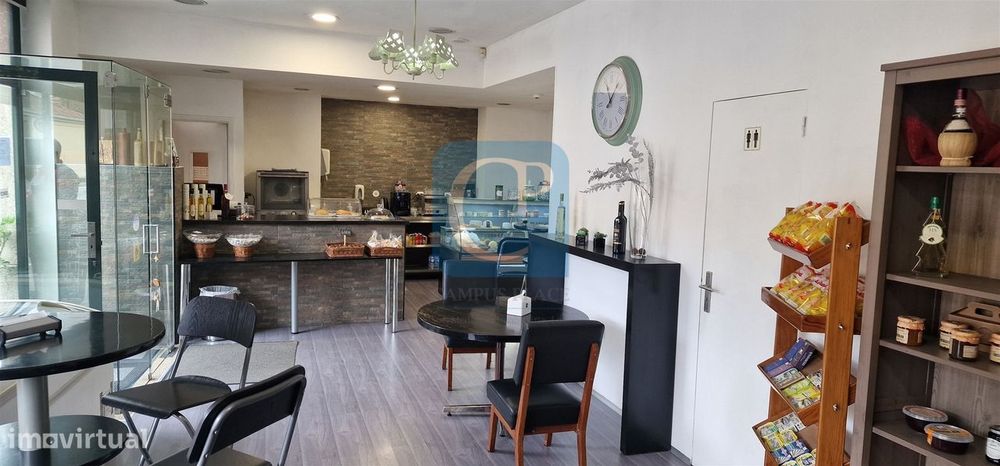 Cafetaria/Mercearia completamente equipada em Rio Tinto