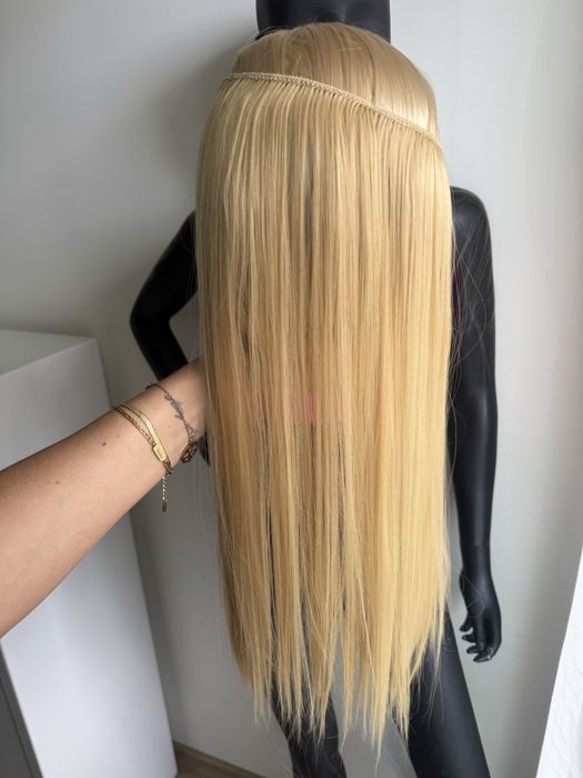 Włosy blond na żyłce przełużanie włosów cieply blond
