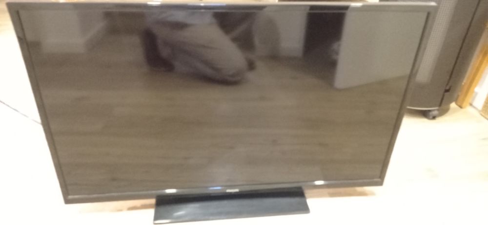 Televisor LED Full HD ultra fino 102cm