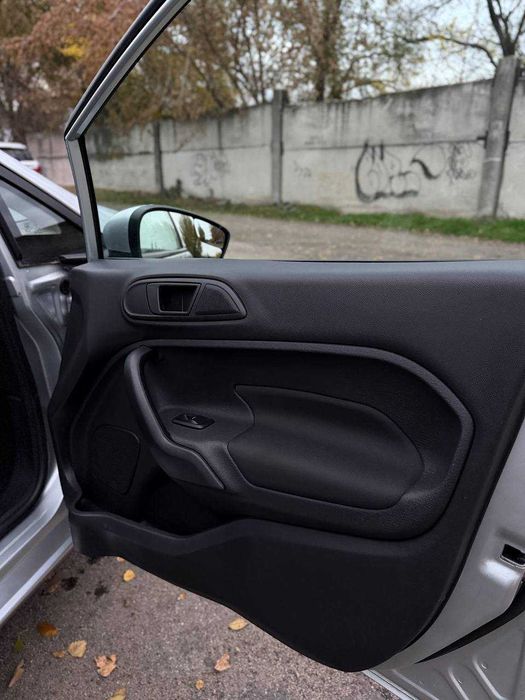 Форд фієста 2019