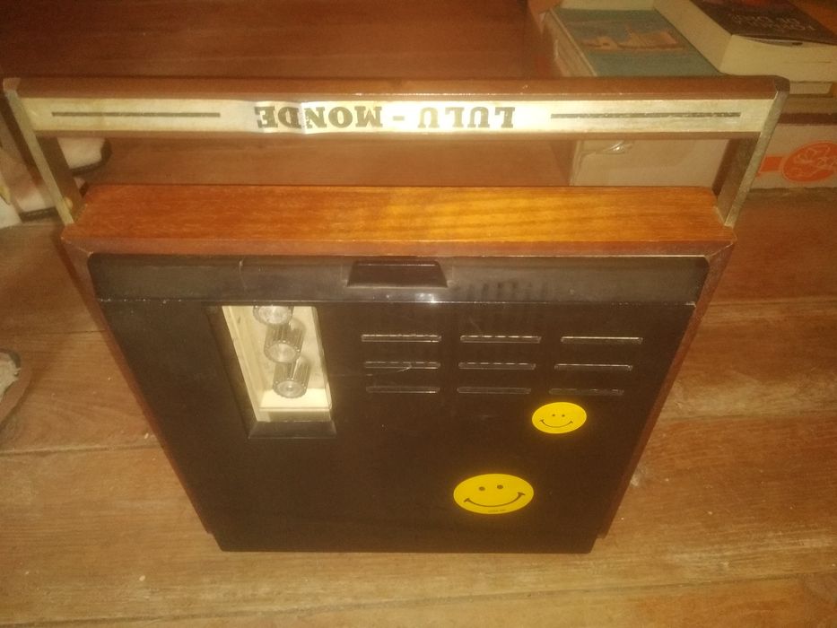 Gira discos portátil antigo Lulu Monde