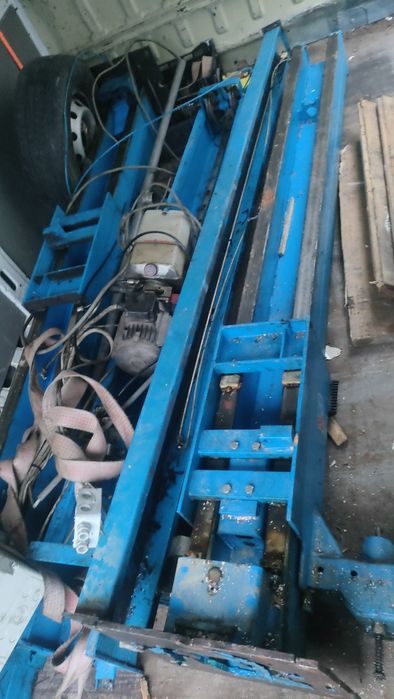 Podnośnik Samochodowy Hydrauliczny DWU-KOLUMNOWY 3,5 Tonowy