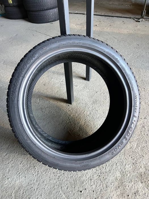 Шини 225/40 r18 92V Hankook Winter i*cept evo2 2018р (1207)