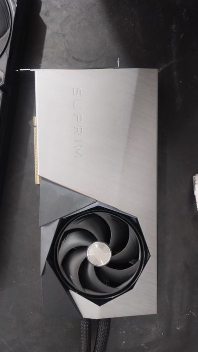 Rtx 5080 suprim liquid