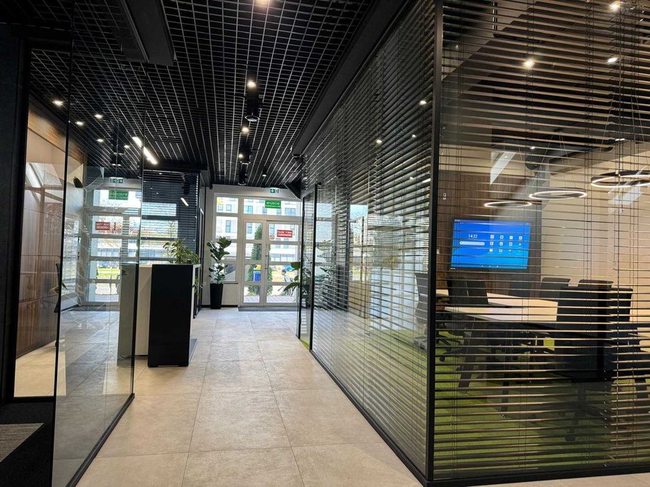 BUSINESS CENTER w centrum Tych