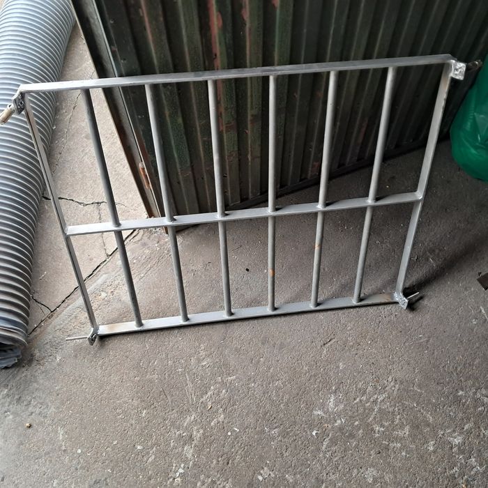 Janela de respiro e grade