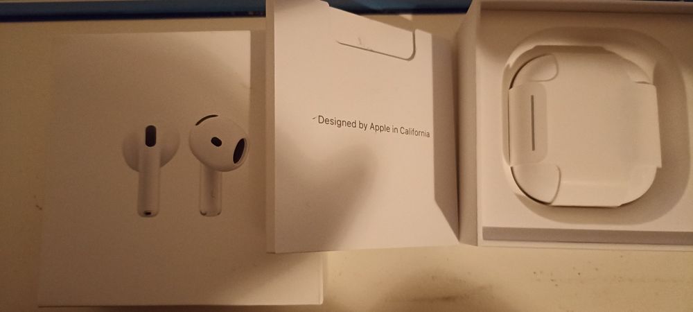 Auriculares airpods 4 Apple